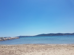 Beach les Tamaris'in fotoğrafı - rahatlamayı sevenler arasında popüler bir yer