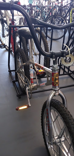 Bicycle Repair Shop «The Bike Shop», reviews and photos, 2111 E Arapaho Rd, Richardson, TX 75081, USA