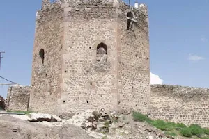 Şebinkarahisar Castle image