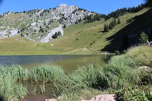 Lac d'Arvouin image