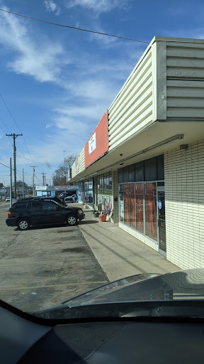 Tobacco Shop «EASTOWN SMOKE SHOP», reviews and photos, 3931 Linden Ave, Dayton, OH 45432, USA