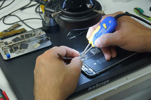 Cell Phone Store «iTouch Repair», reviews and photos, 2956 Gallows Rd, Falls Church, VA 22042, USA