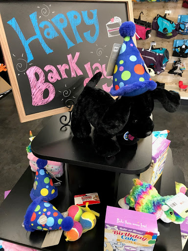 Pet Supply Store «Pet Pros Newcastle», reviews and photos, 6927 Coal Creek Pkwy SE, Newcastle, WA 98059, USA