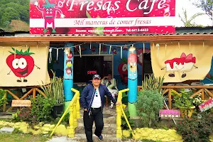 Fresas Cafe image