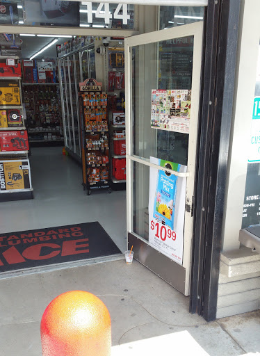 Hardware Store «Standard Plumbing Ace Hardware», reviews and photos, 152 Clement St, San Francisco, CA 94118, USA