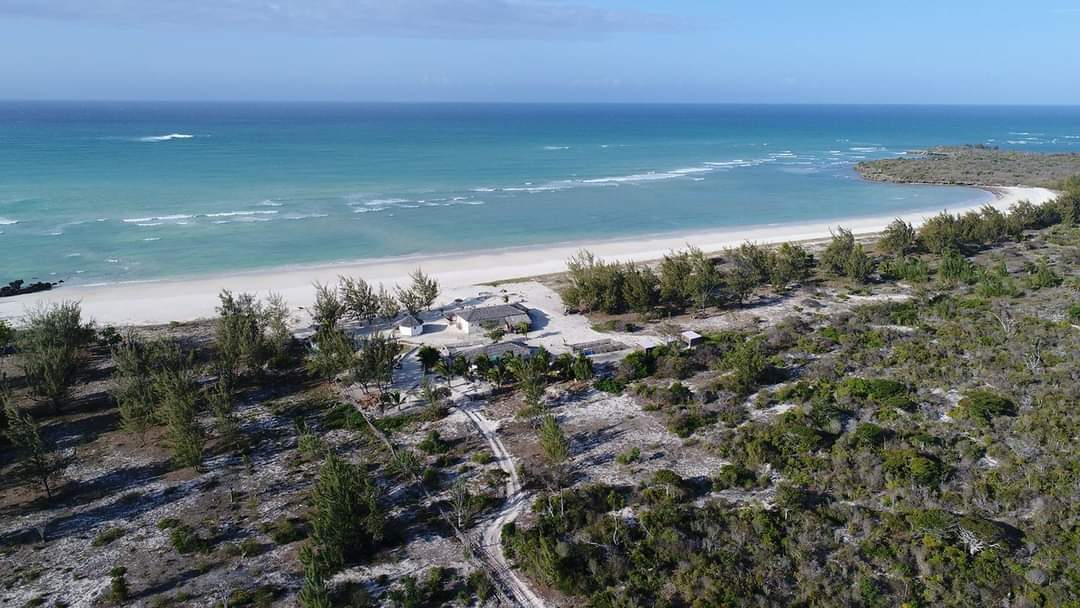 Fotografija Abakao Beach in naselje