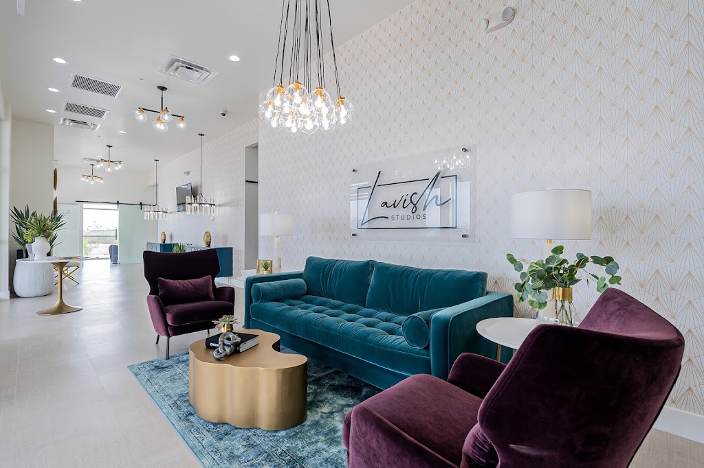 Lavish Studios - Salon Suites 85212