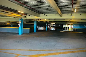 Estacionamiento Nuevo Centro Shopping image