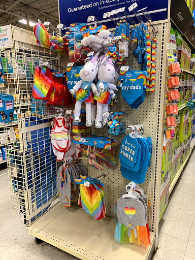 Pet Supply Store «PetSmart», reviews and photos, 1125 Hover St, Longmont, CO 80501, USA