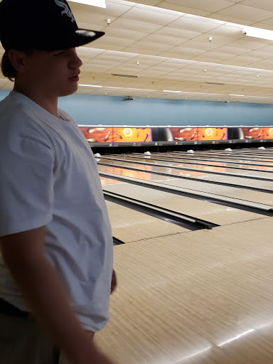 Bowling Alley «Gold Country Lanes», reviews and photos, 81 Ridge Rd, Sutter Creek, CA 95685, USA