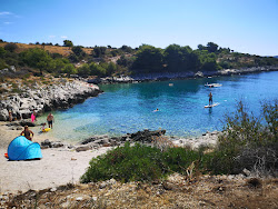 Photo de Zecevo II wild beach avec petite baie