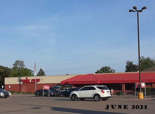 Grocery Store «Family Fare Supermarket», reviews and photos, 1002 Forest Ave, Frankfort, MI 49635, USA