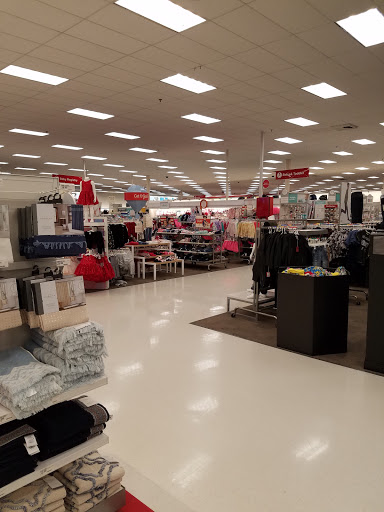 Department Store «Target», reviews and photos, 3101 Jefferson Davis Hwy, Alexandria, VA 22305, USA