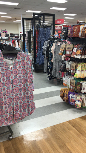 Department Store «T.J. Maxx», reviews and photos, 865 Bridgeport Ave, Shelton, CT 06484, USA