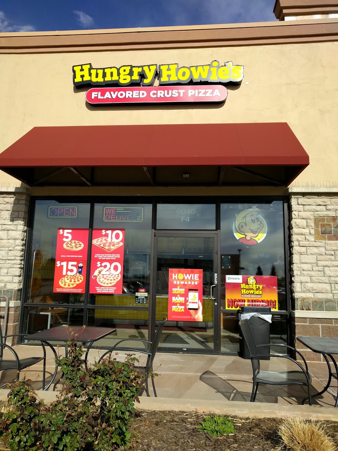 Hungry Howies Pizza