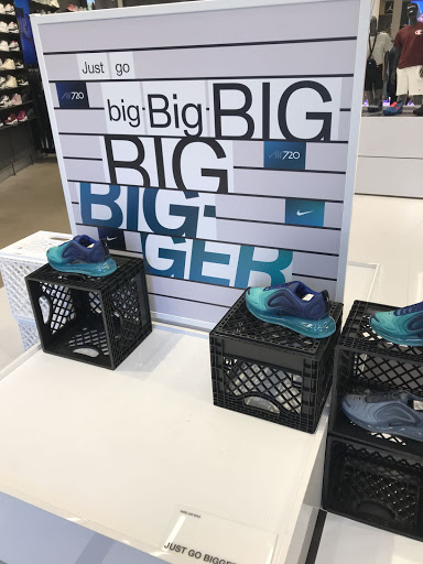 Shoe Store «Finish Line», reviews and photos, 15900 La Cantera Pkwy, San Antonio, TX 78256, USA