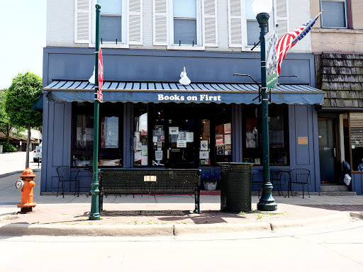 Books On First, 202 W 1st St, Dixon, IL 61021, USA, 