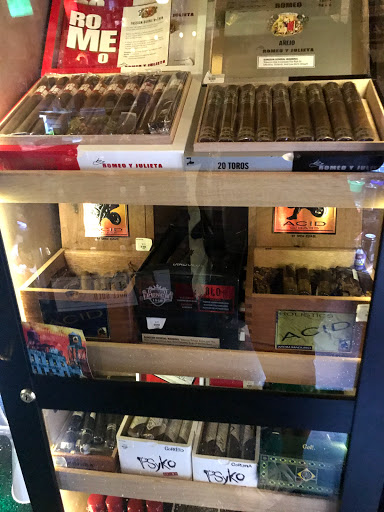 Hookah Bar «Fusion Hookah Lounge & Smoke Shop», reviews and photos, 2205 W Berry St, Fort Worth, TX 76110, USA