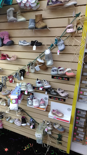 Shoe Store «Scioto Shoe Mart», reviews and photos, 206 James Way, Marion, OH 43302, USA