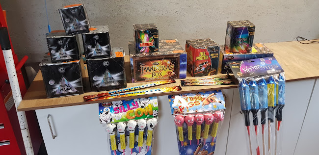 Comments and reviews of Monumental Fireworks
