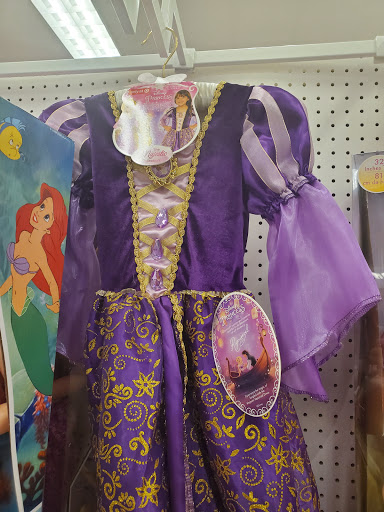 Shopping Mall «Argyle Square Shopping Center», reviews and photos, 8315 SW Jack Burns Blvd, Wilsonville, OR 97070, USA