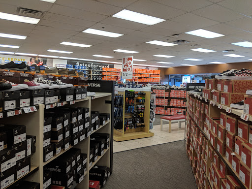 Shoe Store «Famous Footwear», reviews and photos, 5500 Grossmont Center Dr, La Mesa, CA 91942, USA