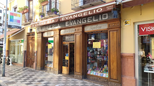 Librería Evangelio Pl. la Hispanidad, 1, 16001 Cuenca, España