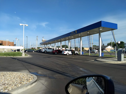 Car Wash «Blue Iguana Car Wash», reviews and photos, 11647 St Charles Rock Rd, Bridgeton, MO 63044, USA