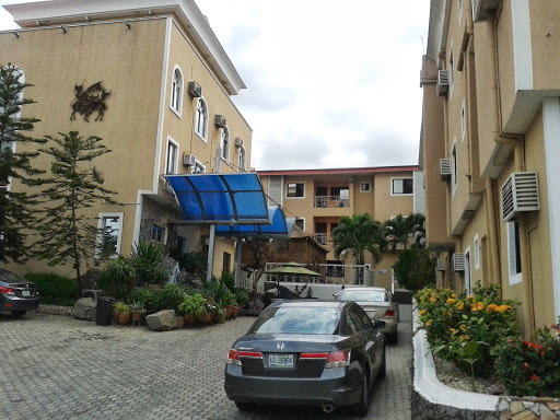 De-vine Plus Hotel & Suites, 17- 19 Abel Oreniyi St, Opebi, Ikeja, Nigeria, Stadium, state Lagos