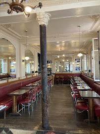 Atmosphère du Restaurant français Cannibale Café à Paris - n°2