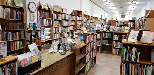 Used Book Store «Read It Again Sam», reviews and photos, 214 E Main St, Charlottesville, VA 22902, USA