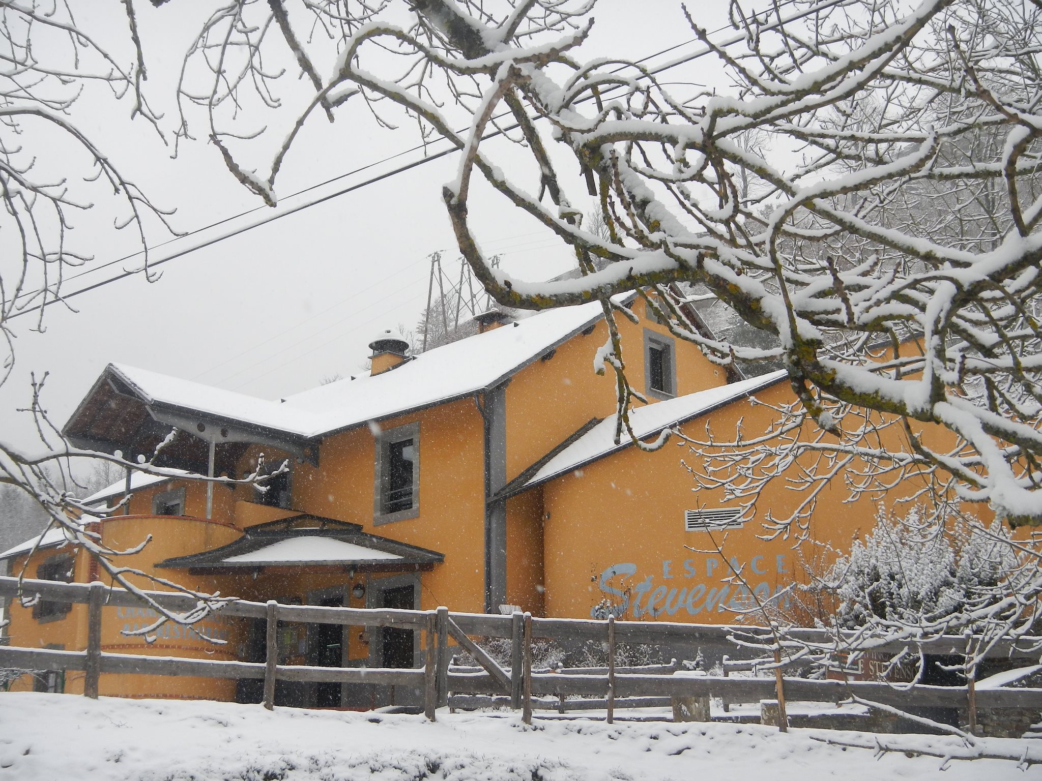 Photo n° 3 de l'avis de Edmond.a fait le 20/04/2015 à 16:30