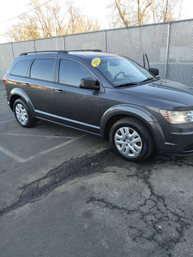 Used Car Dealer «Auto Warehouse», reviews and photos, 3375 Grand Ave, Waukegan, IL 60085, USA