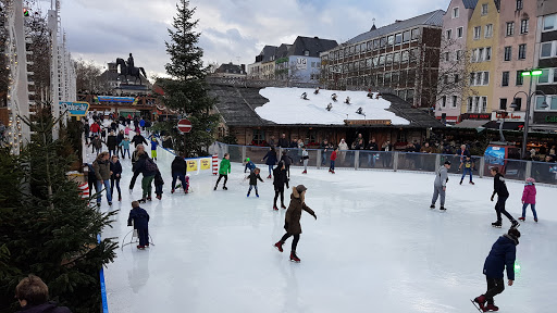 Heinzels Wintermärchen - Eislaufbahn am Heumarkt (nur NOV-JAN)