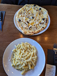 Photo n°76 de FO Pizza Au Feu De Bois à Paris ()