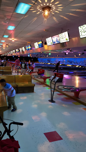 Bowling Alley «Camelot Lanes», reviews and photos, 628 Boardman-Canfield Rd, Youngstown, OH 44512, USA