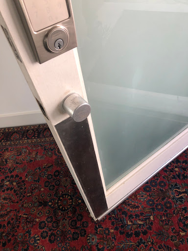 Locksmith «101 Locksmith Inc», reviews and photos, 19429 Kittridge St, Reseda, CA 91335, USA