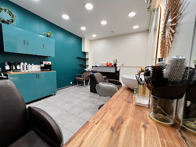 AMORI Coiffure-Esthetique à Paris