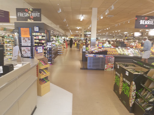 Grocery Store «Stop & Shop», reviews and photos, 2425 Palmer Ave, New Rochelle, NY 10801, USA