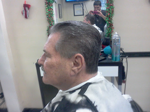 Barber Shop «Seminole Heights Barbershop», reviews and photos, 5115 N Florida Ave, Tampa, FL 33603, USA