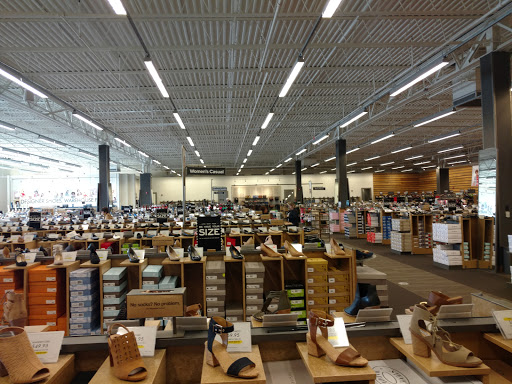 Shoe Store «DSW Designer Shoe Warehouse», reviews and photos, 135 NJ-35, Eatontown, NJ 07724, USA