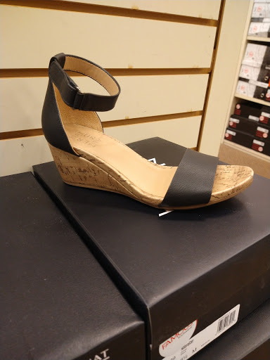Shoe Store «Famous Footwear», reviews and photos, 32 Main Ave, Clifton, NJ 07014, USA