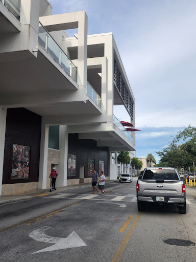 Shopping Mall «Dadeland Mall», reviews and photos, 7535 N Kendall Dr, Miami, FL 33156, USA