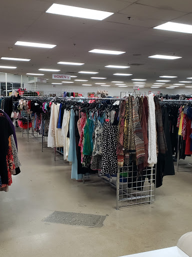 Thrift Store «The Salvation Army Family Store & Donation Center», reviews and photos, 1035 E Rand Rd, Arlington Heights, IL 60004, USA