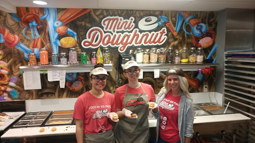 Donut Shop «Mini Doughnut Factory», reviews and photos, 2109 S Dale Mabry Hwy, Tampa, FL 33629, USA