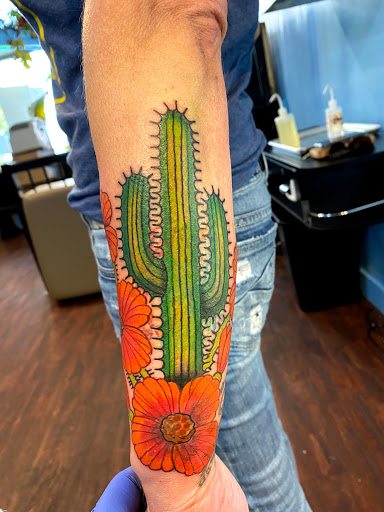 Tattoo Shop «Gem City Tattoo Club», reviews and photos, 436 E 5th St, Dayton, OH 45402, USA