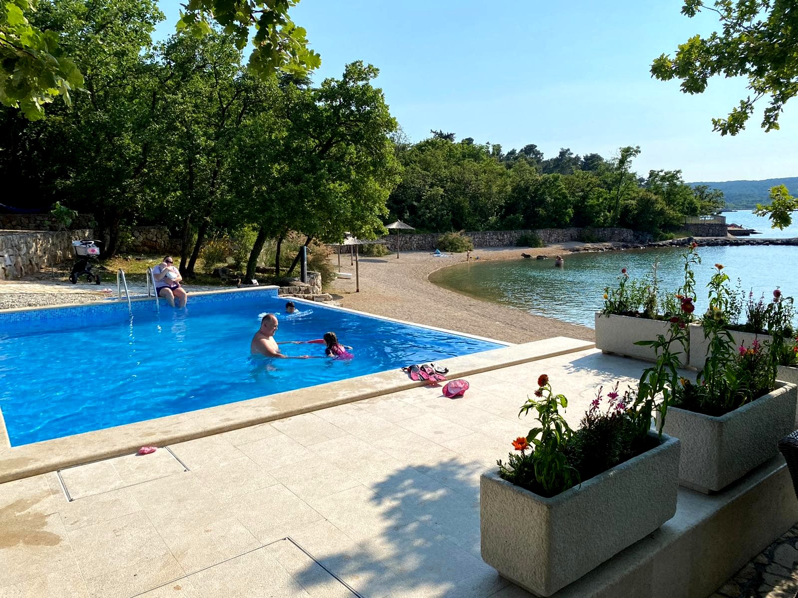 Slamni Beach'in fotoğrafı imkanlar alanı