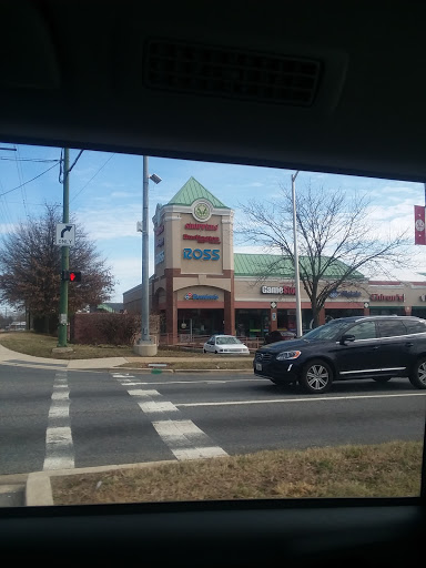 Shopping Mall «Penn Mar Shopping Center», reviews and photos, 2950 Donnell Dr, Forestville, MD 20747, USA