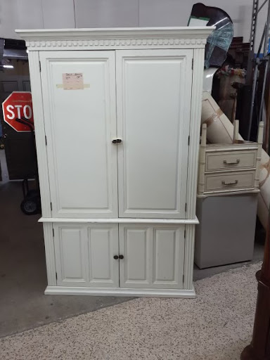 Thrift Store «Community Family Thrift Store», reviews and photos, 901 E 10th Ave, Hialeah, FL 33010, USA