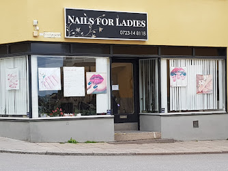 Nails for ladies